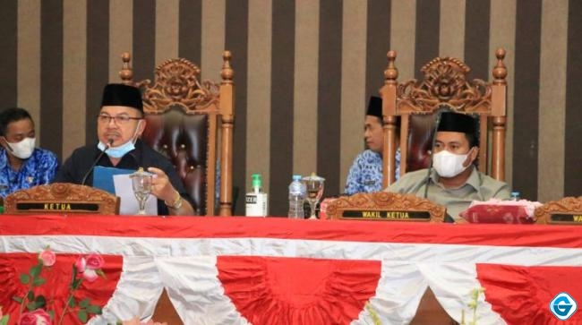 Rapat Paripurna DPRD Tanbu membahas Perubahan Komposisi Keanggotaan Fraksi Fraksi dan AKD