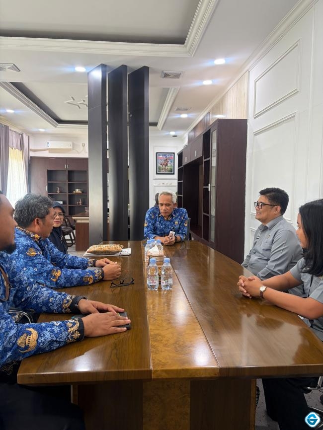 Kemenkum NTB Fasilitasi Harmonisasi 5 Raperkada Sumbawa Barat, Pastikan Regulasi Sesuai Kebutuhan Daerah