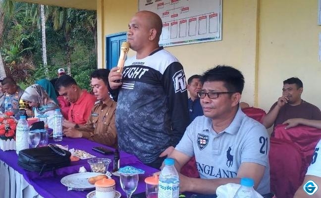 Bersama Bupati, Ketua Askab PSSI Kabupaten Natuna Tutup Porkes Cup 2022 di Desa Sededap
