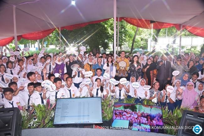 Screentime Anak Tembus 5 Jam, Menkomdigi Tegaskan Batasan Akses Media Sosial