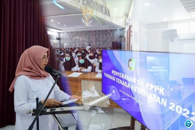  Serahkan SK PPPK Nakes, Bupati Ipuk Dorong Optimalisasi Layanan Kesehatan