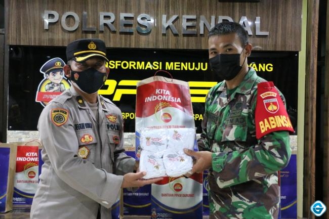 Polres Kendal Gelar Kegiatan Pelepasan Distribusi Bansos Secara Serentak