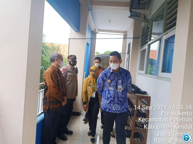 Polsek Patebon Monitoring Dan Pengamanan Seleksi PPPK Guru Kabupaten Kendal Di SMKN I / SMKN 2 Kendal