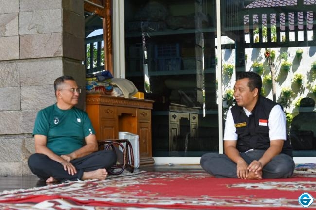 Kunker ke Jatim, Gubernur Zul Sempatkan Silaturahmi dengan Dahlan Iskan