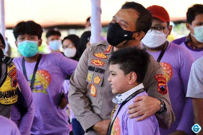 100 Anak Yatim Piatu dan Disabilitas Terdampak Covid-19 Menerima Bantuan Psikososial Dari Polda Jateng.