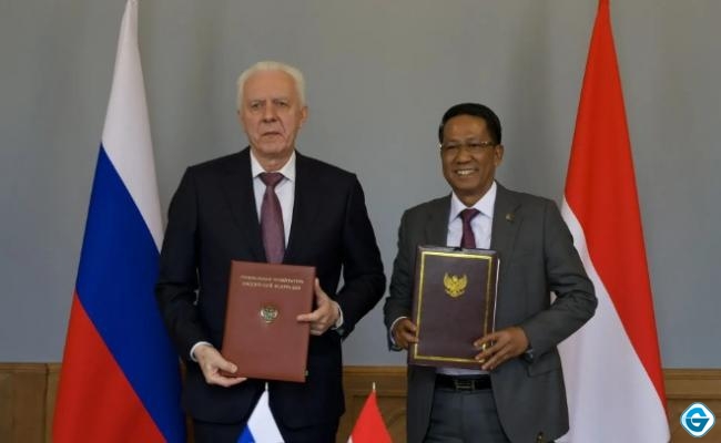 Gandeng Jaksa Agung Rusia, Menkum RI Teken Kerja Sama Pertukaran Informasi Hukum