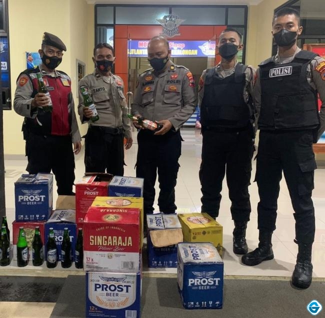 Polres Pekalongan Gelar Operasi Pekat, Ratusan Botol Miras Diamankan