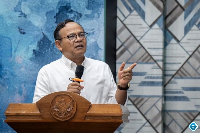 Algo Sapiens: Ketika Manusia Dikendalikan Mesin
