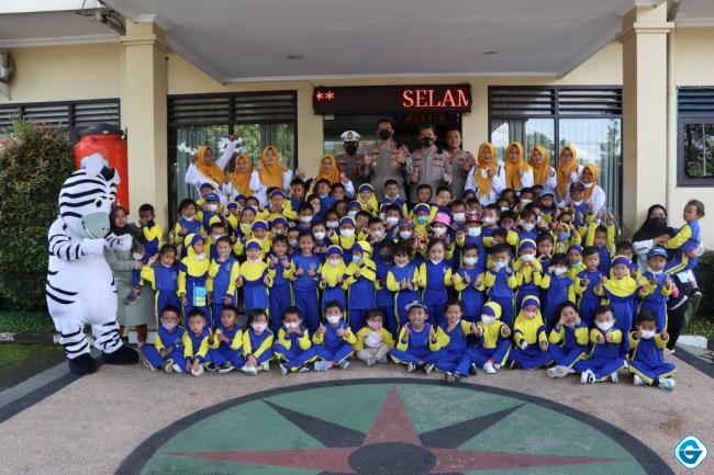 Polisi Sahabat Anak, PAUD Kec. Bandungan Kunjungi Polres Semarang. 