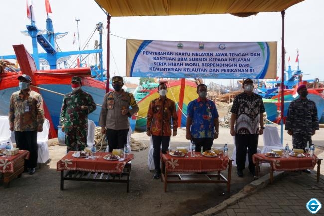 Ratusan Nelayan Batang Mendapat Bantuan Subsidi BBM