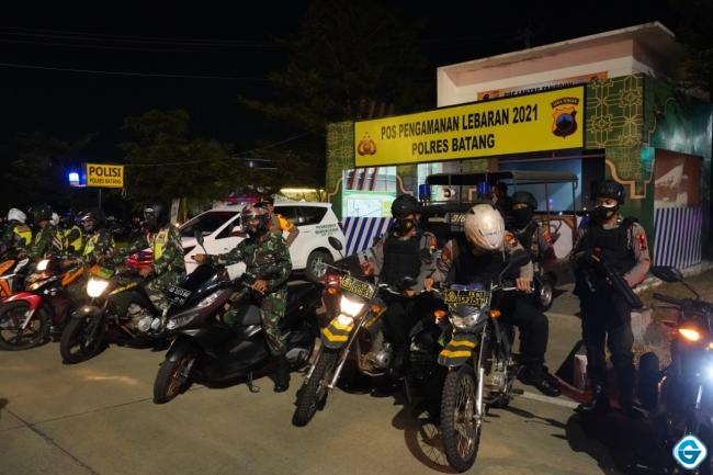 Antisipasi Kamtibmas Serta Larangan Mudik Lebaran TNI - Polri Kota Batang Patroli Pospam 