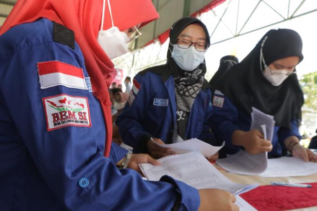 Gubernur Bang Zul : Vaksin untuk Generasi Masa Depan