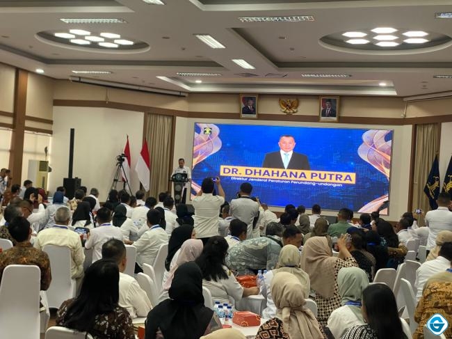 hadiri-forum-nasional-pembangunan-hukum-kanwil-kemenkum-ntb-siap-optimalkan-pembinaan-hukum-dan-fasilitasi-regulasi-daerah