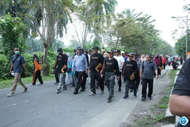 Wakil Bupati Lepas Gerak Jalan Sehat PD Muhammadiyah