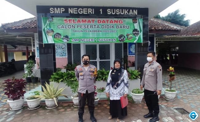 Pengumuman Kelulusan Siswa SMP Di Semarang Mendapatkan Pengamanan Dari Jajaran Polres Semarang