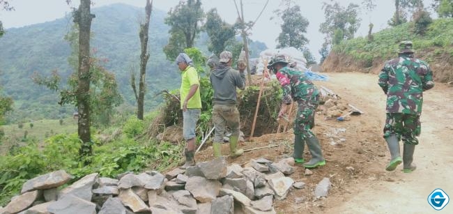 TMMD Reg Ke 112 Batang Bangkitkan Sikap Gotong Royong
