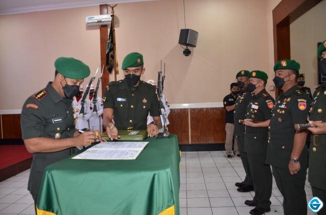 Danrem 073/Makutarama Pimpin Sertijab Tiga Jabatan Komandan Kodim