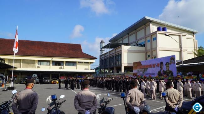 Upacara Puncak Peringatan HUT Bhayangkara Ke 76, Polres Semarang Mengikuti Secara Virtual