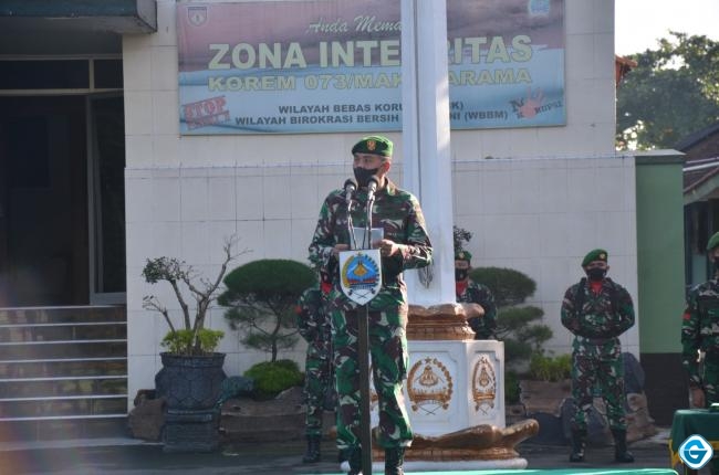 Sambut Hari Kebangkitan Nasional, Prajurit Korem 073/Makutarama Laksanakan Upacara Bendera