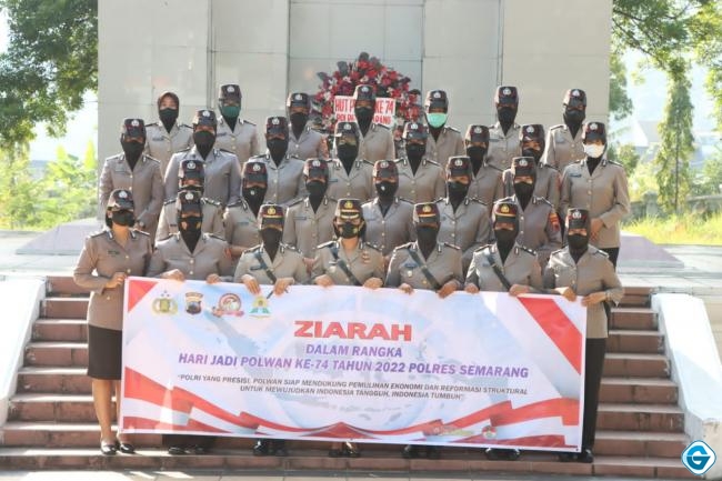 Polwan Polres Semarang Ziarah ke Taman Makam Pahlawan Bhakti Pratiwi Ungaran. 