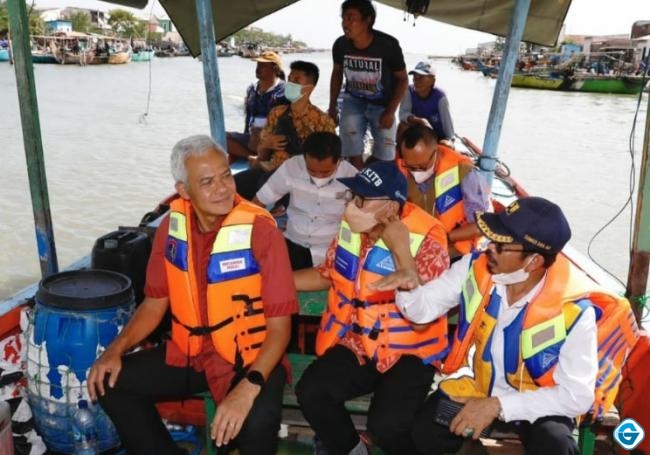 Gubernur Ganjar Pranowo Kembali Cek Beberapa Titik Lokasi Banjir Rob