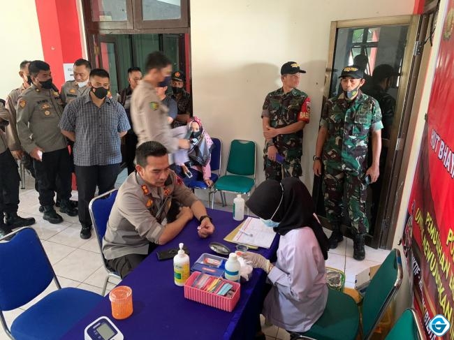 Rangkaian HUT Bhayangkara ke 76, Polres Semarang Gelar Bhakti Kesehatan Donor Darah. 