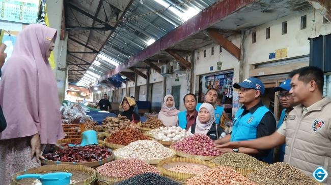 Jelang Idul Adha, Pasokan Sembako dan LPG di Pasar Mataram Dipastikan Aman Terkendali