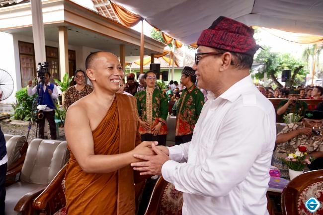 Berpusat Di Vihara Dharma Santi, Umat Budha Banyuwangi Rayakan Dharmasanti Waisak