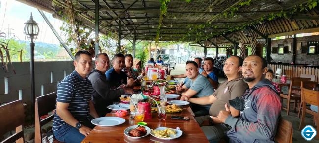 Pererat silaturahmi, Personil ZED-STP Polres Semarang gelar pertemuan rutin. 